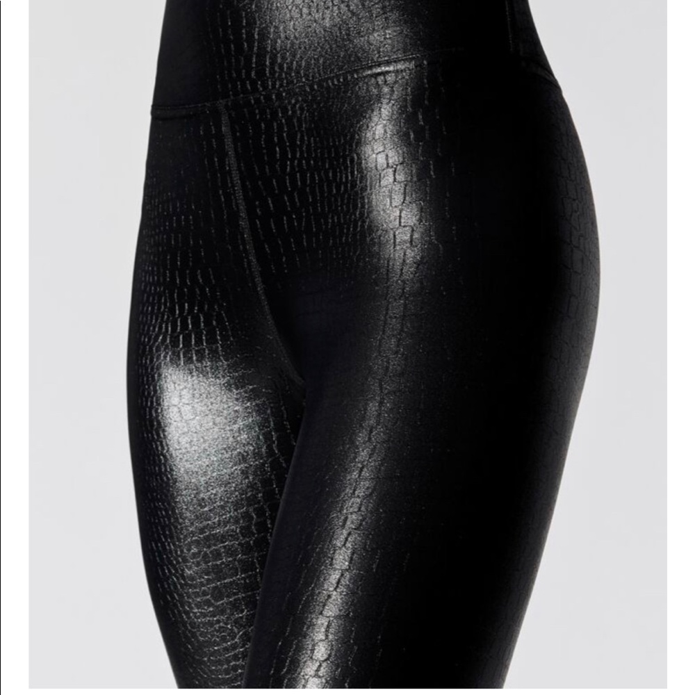 Carbon38 leggings in Takara Shine Sz Small